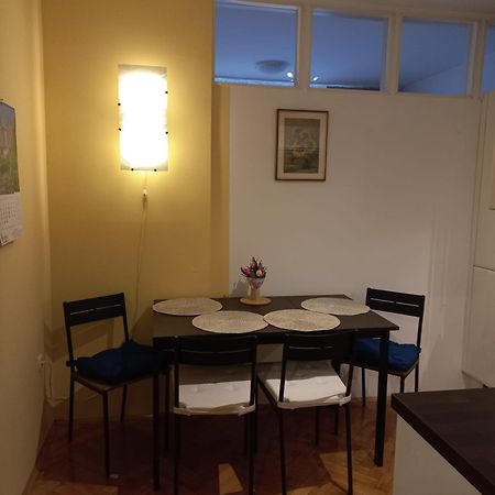 Apartment Blue Moon ลูบลิยานา ภายนอก รูปภาพ